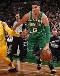 NBA-塔图姆补篮绝杀湖人，凯尔特人终结对手10连胜登顶西部引热议