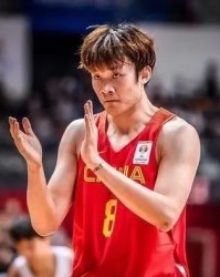  法兰克福主力门将伤愈重返赛场  